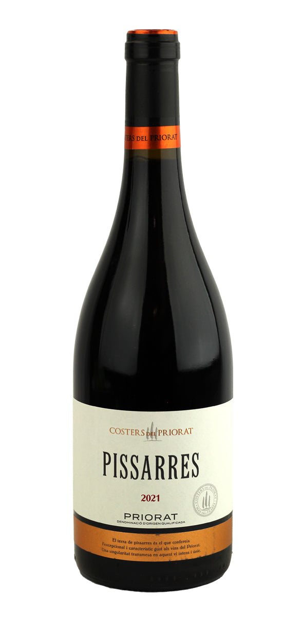 Wine bottle labeled 'Pissarres' on a white background
